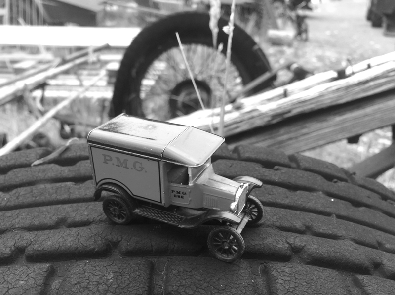 Illustration for article titled 1:64 Scale Vintage Car Suspension to a T...